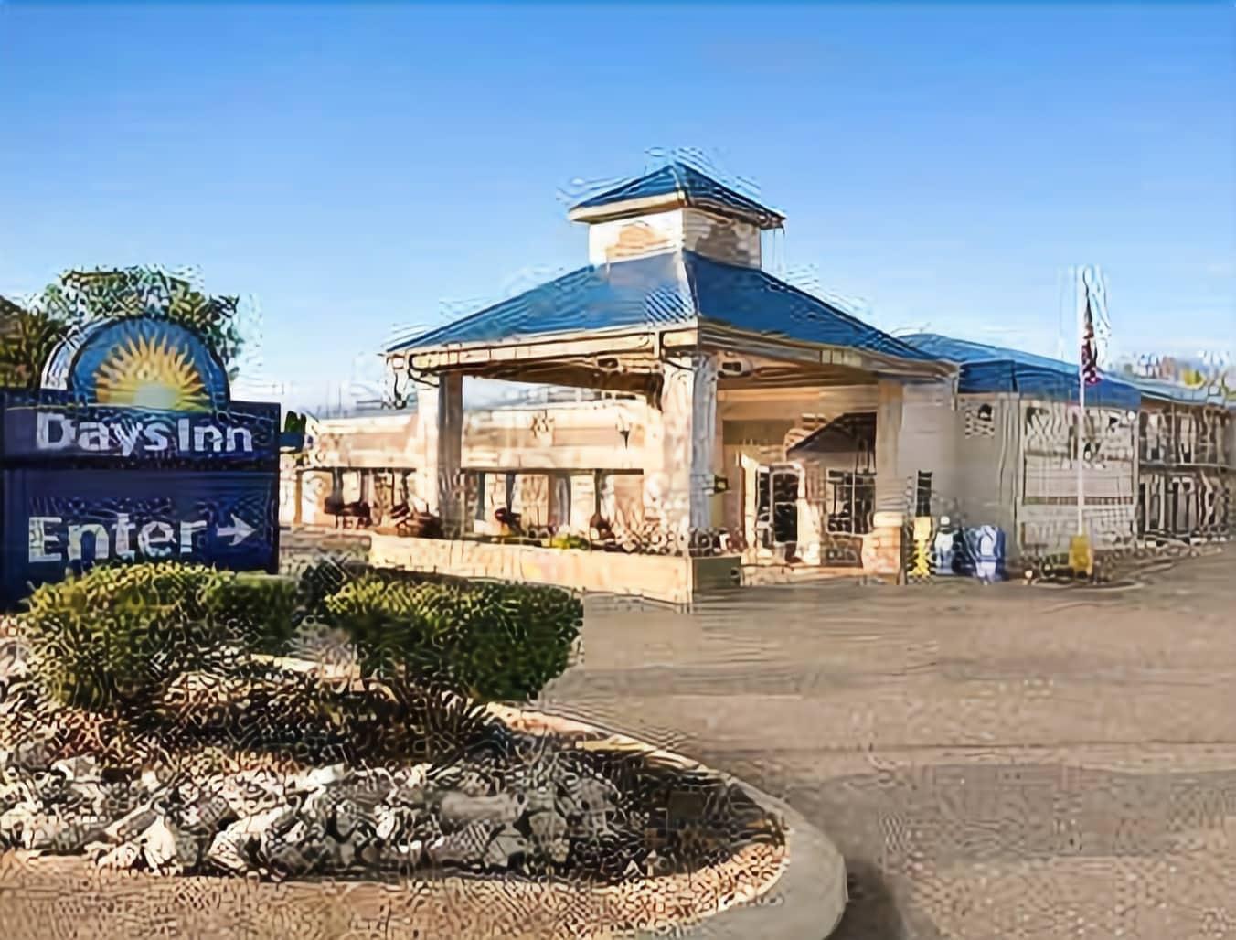 Days Inn By Wyndham Кууквил Екстериор снимка